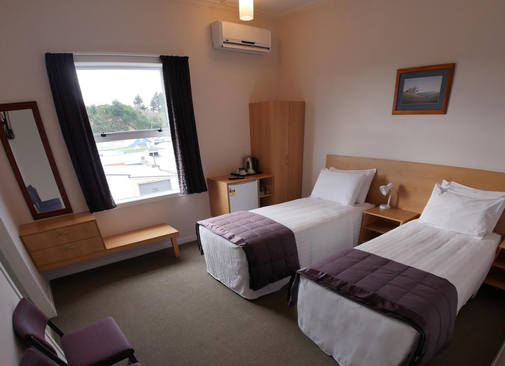 Masonic Hotel Waitara Bilik gambar