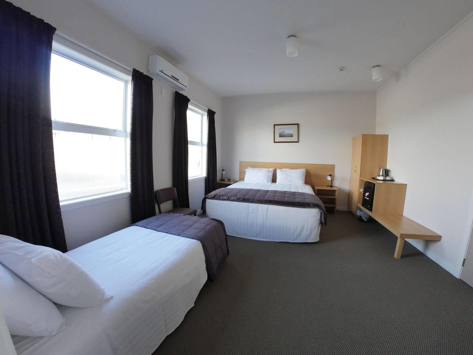 Masonic Hotel Waitara Luaran gambar