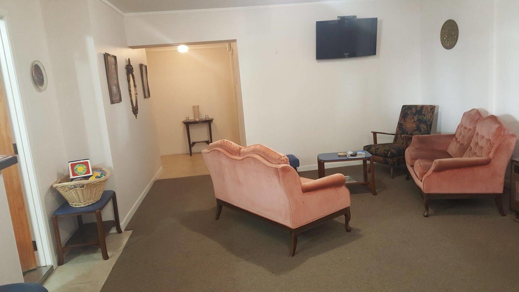 Masonic Hotel Waitara Luaran gambar