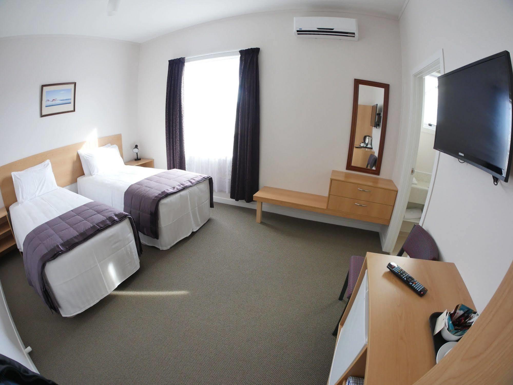 Masonic Hotel Waitara Luaran gambar