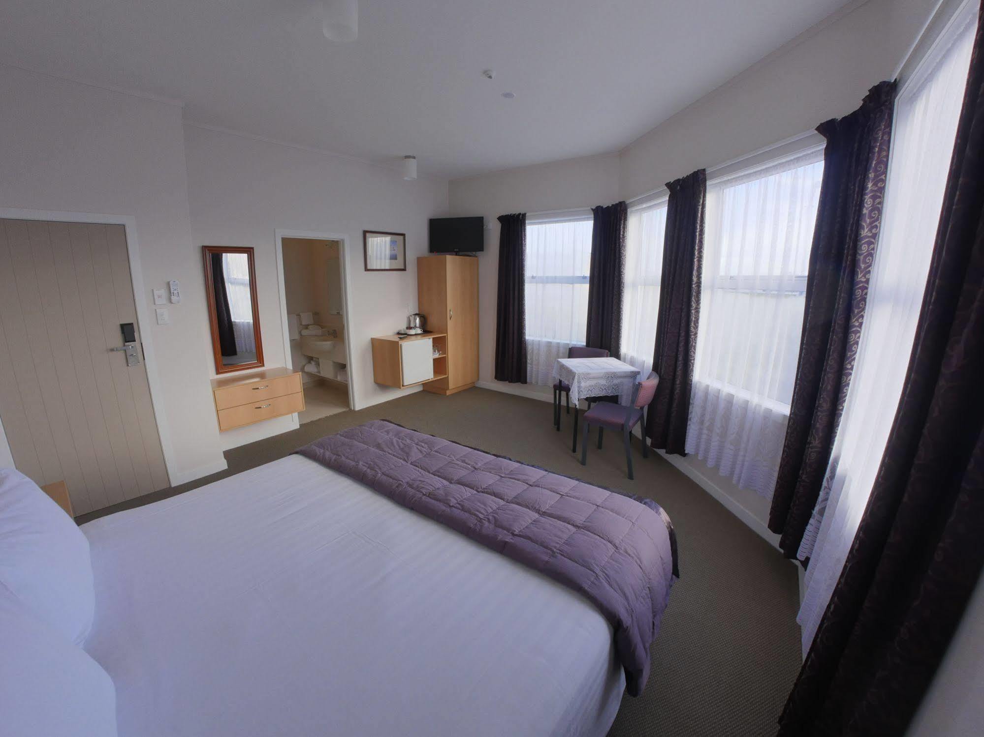 Masonic Hotel Waitara Luaran gambar