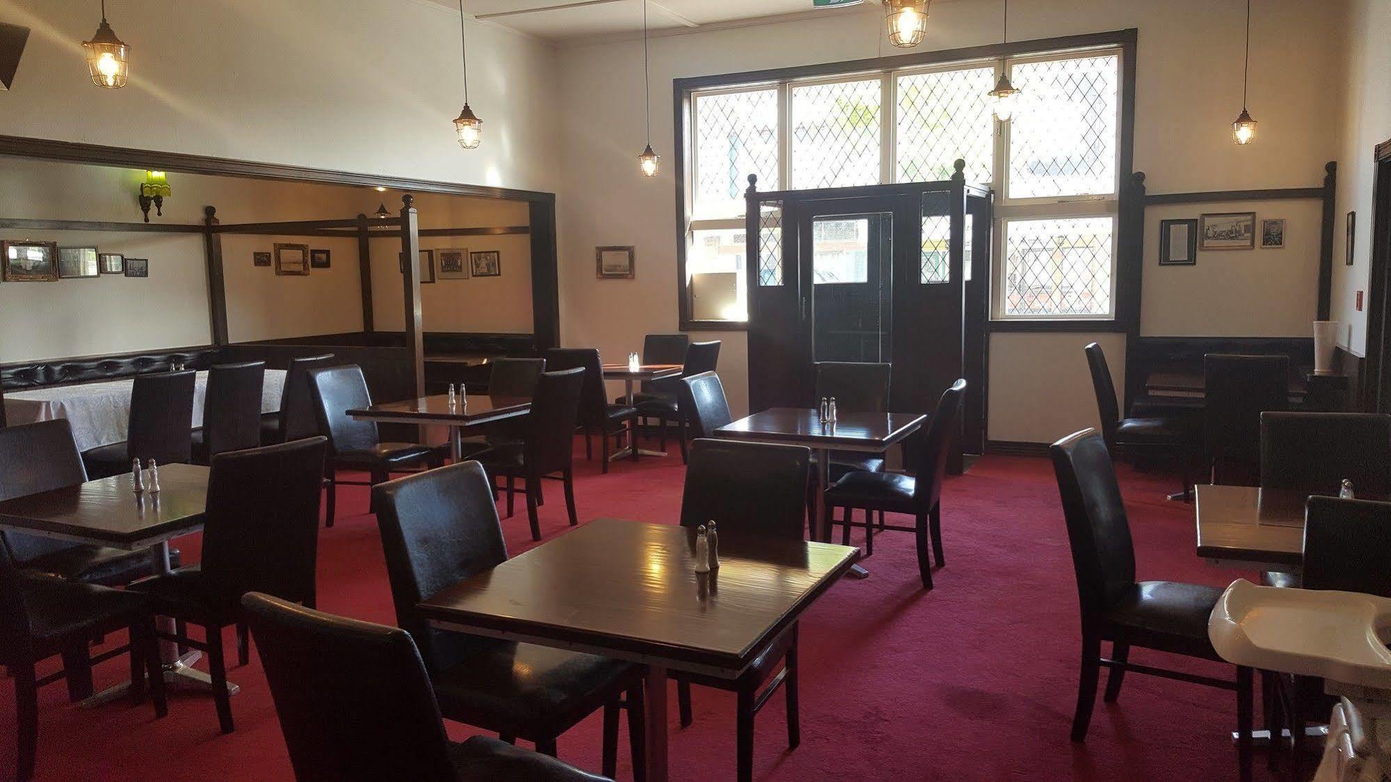 Masonic Hotel Waitara Luaran gambar